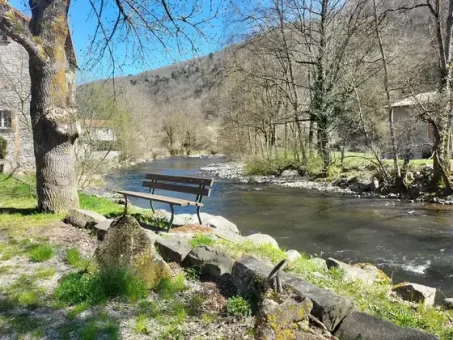 Berges de l'Alagnon à Ferrières-Saint-Mary