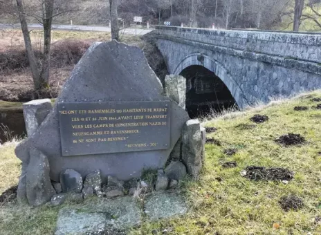 Plaque commémorative des 12 et 24 juin 1944 au pont Notre-Dame
